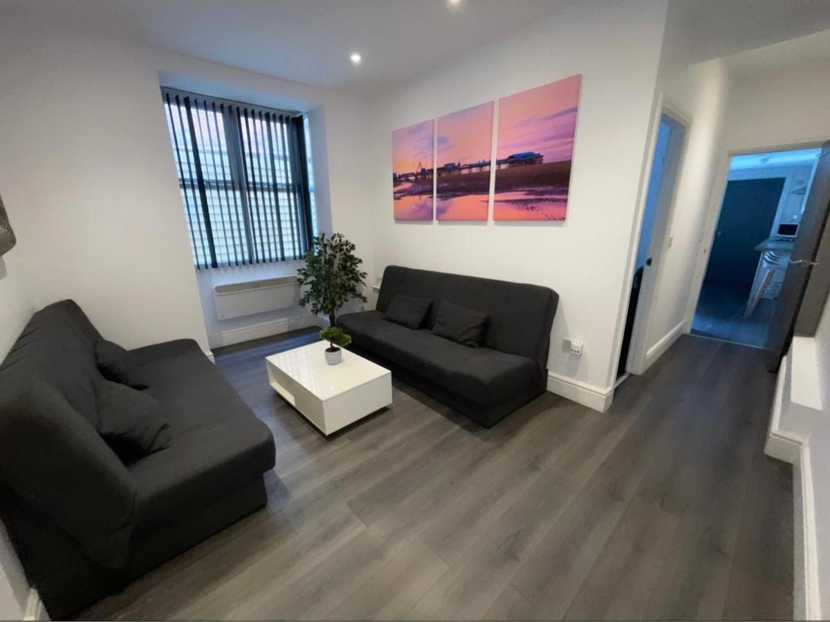 Albert Luxury Hottub & Jacuzzi Apartments Blackpool Exterior photo